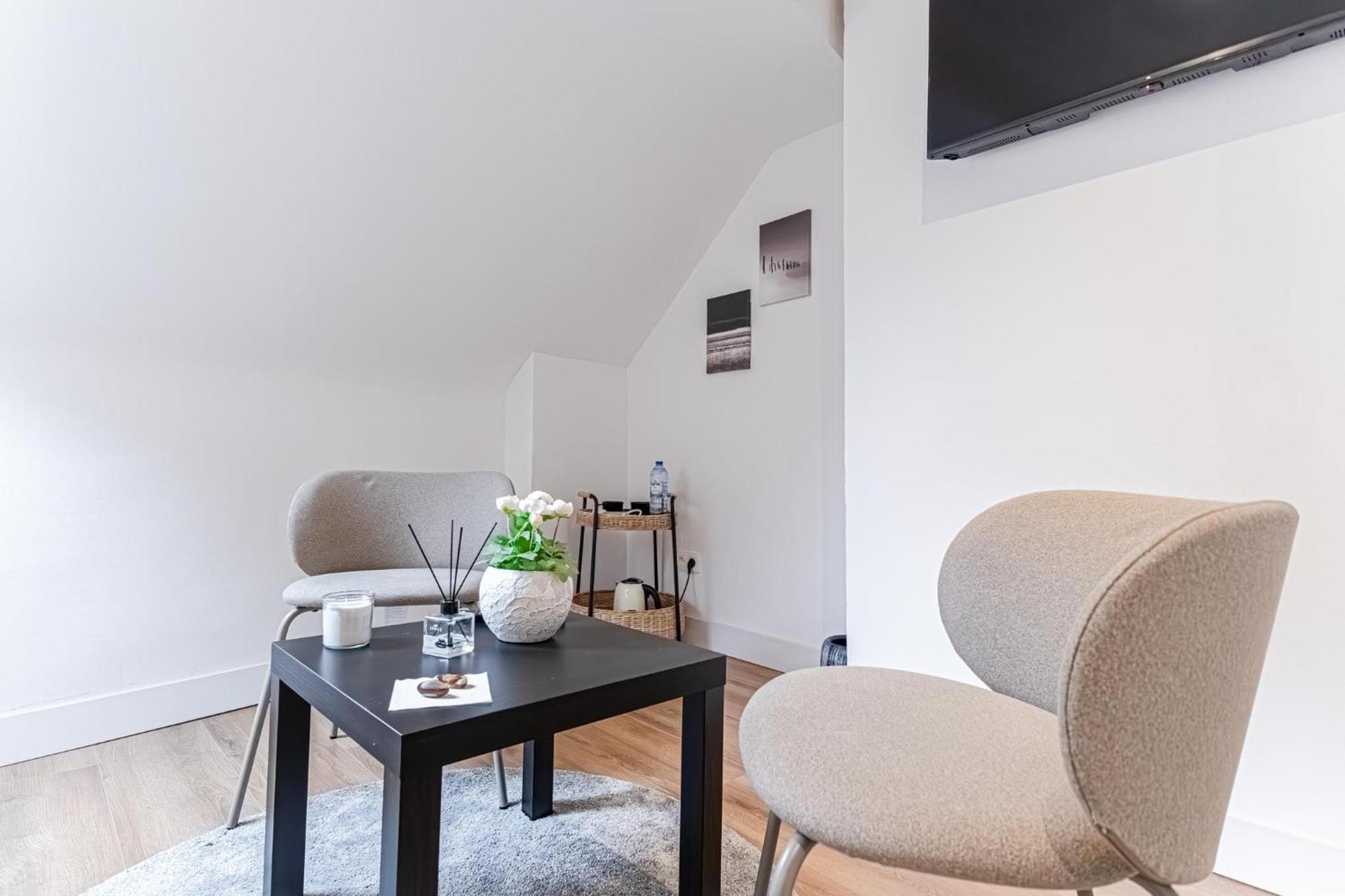 Spacious Shared 5br In The Heart Of Apartment *