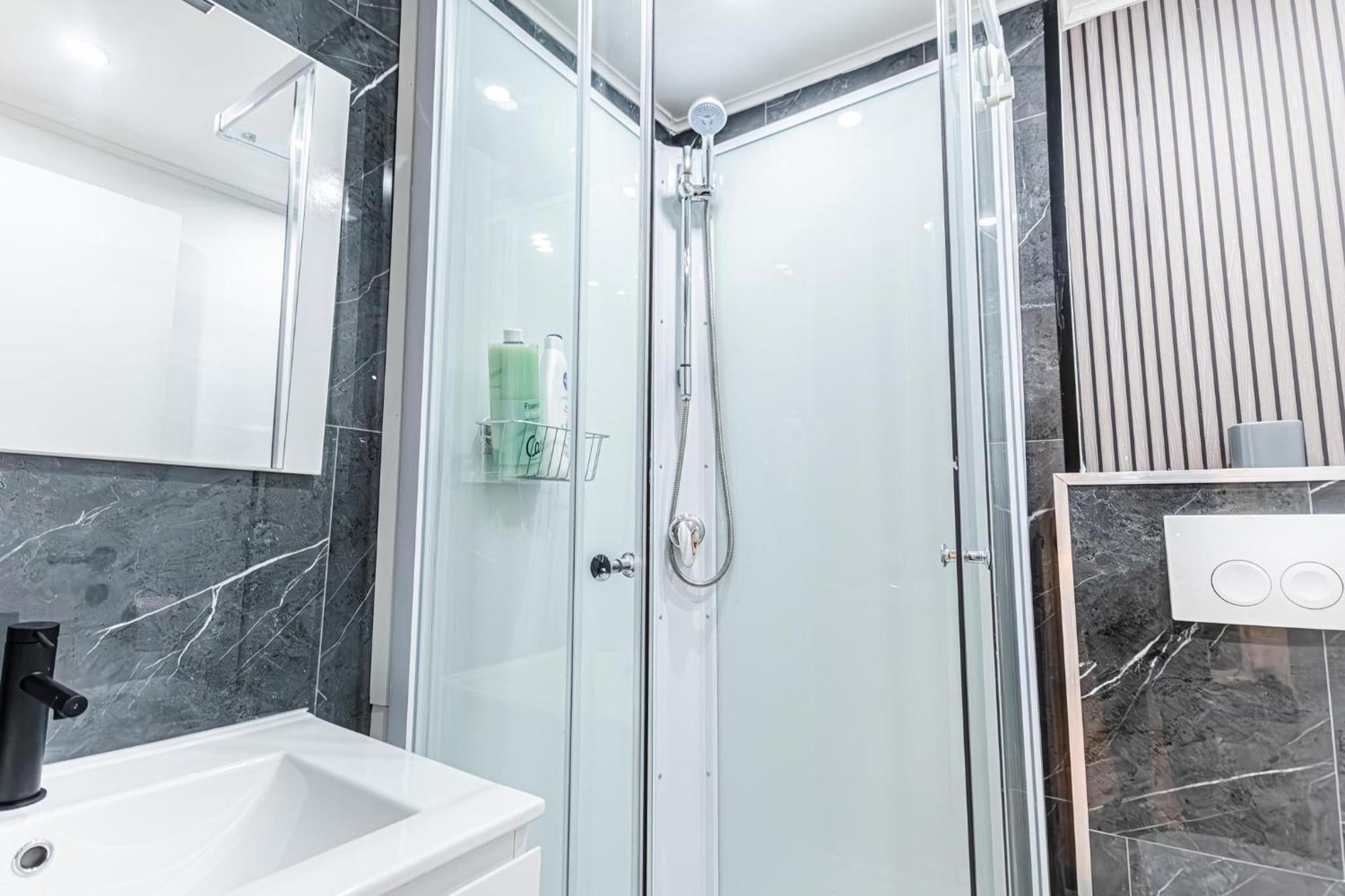 Spacious Shared 5br In The Heart Of * Gent