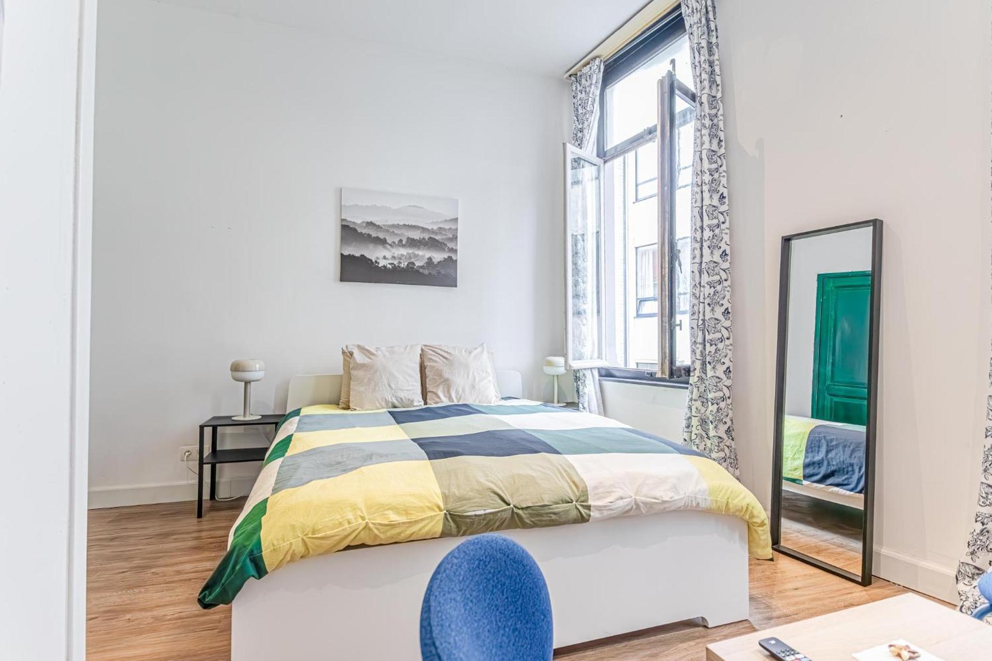 Apartment Spacious Shared 5br In The Heart Of *